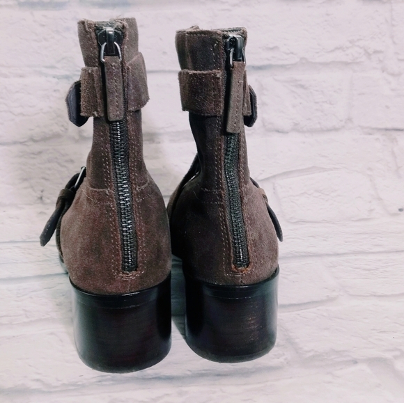 Pour La Victorie Soft Martine Suede Double Buckle Ankle Boots - Picture 3 of 4